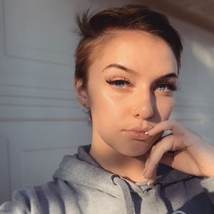 Meet your Posher, Makena